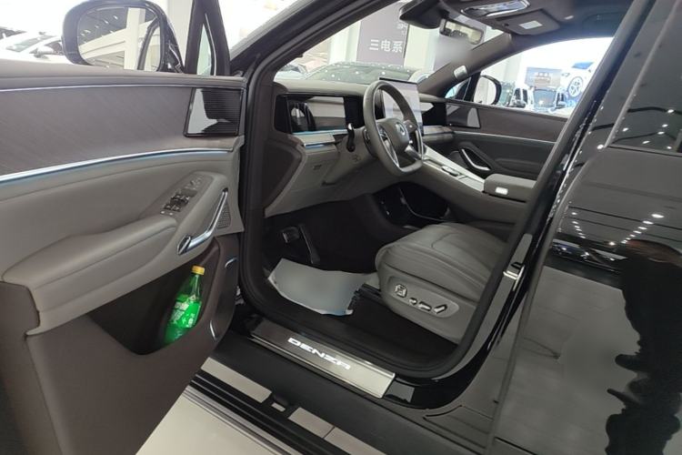 Used Denza N9 2025 Flagship Model Driver Seat