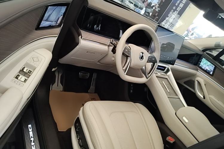 Used Denza N9 2025 Flagship Model Driver Seat