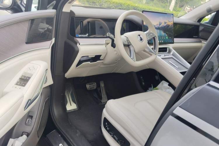 Used Denza N9 2025 Flagship Model Driver Seat