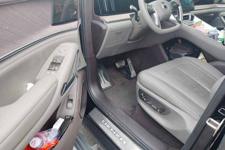 Used Denza N9 2025 Flagship Model Driver Seat