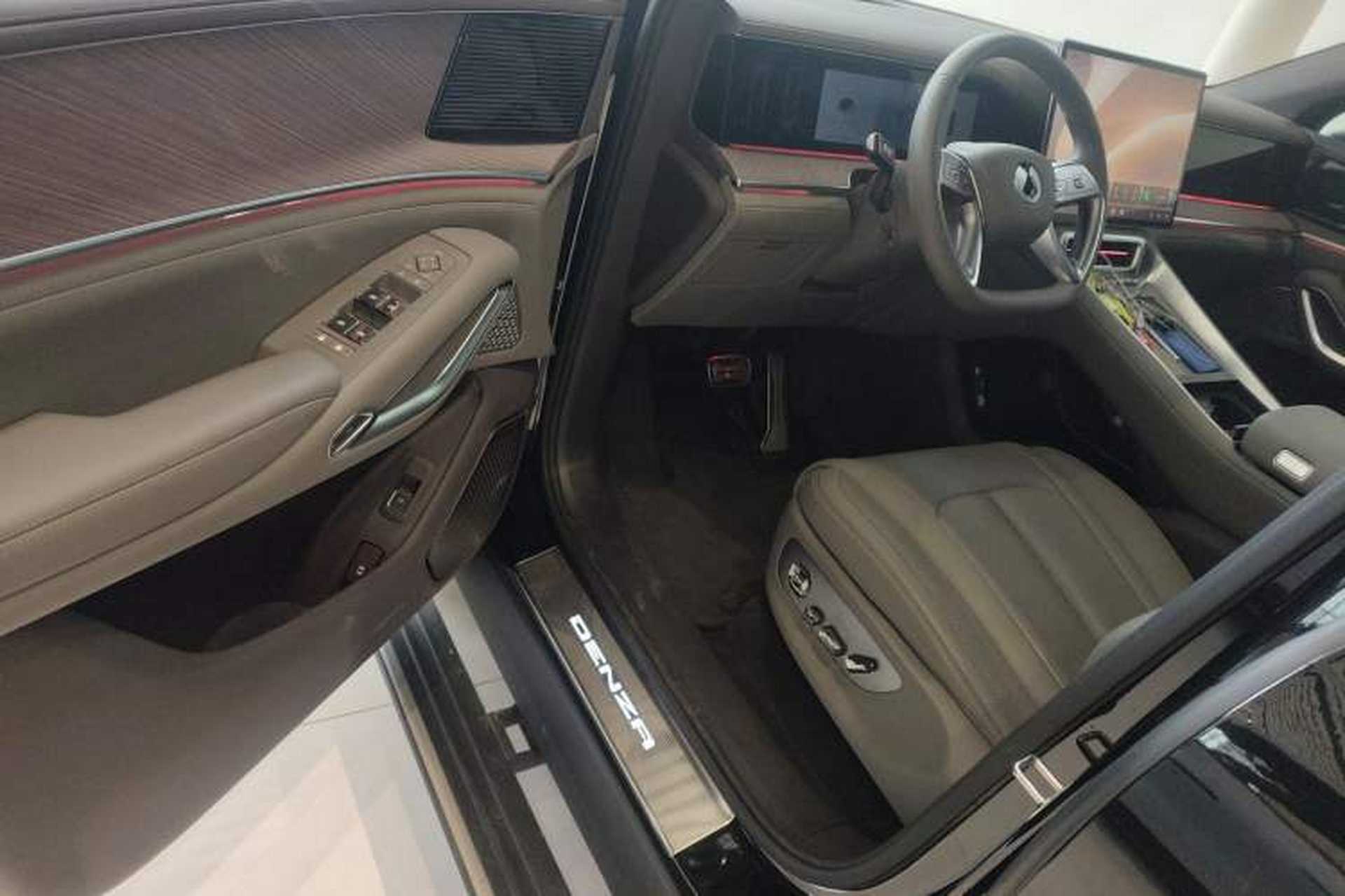 Used Denza N9 2025 Prestige Version Driver Seat