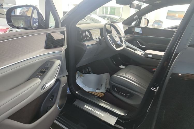 Used Denza N9 2025 Flagship Model Driver Seat
