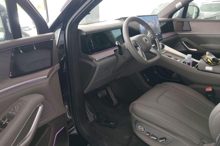 Used Denza N9 2025 Flagship Model Driver Seat