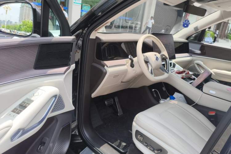 Used Denza N9 2025 Flagship Model Driver Seat