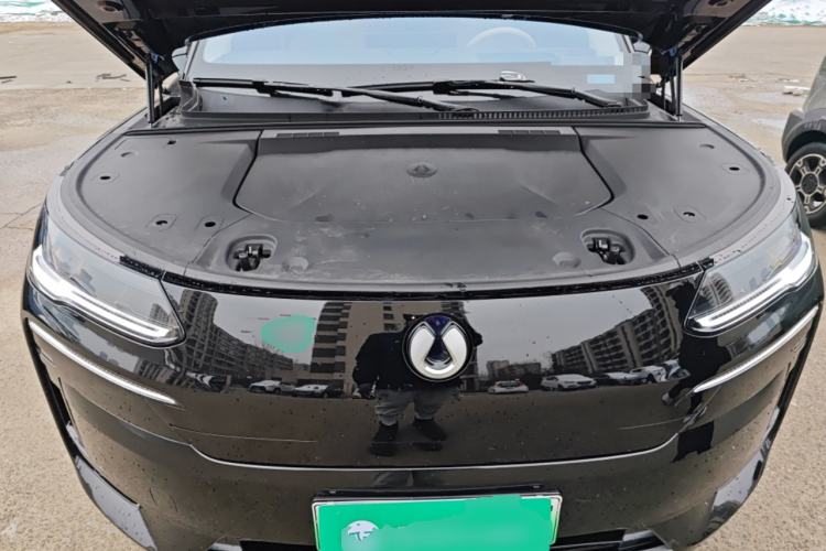 Used Denza N9 2025 Prestige Version Engine Bay