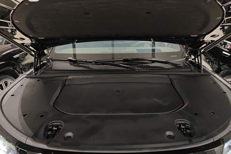 Used Denza N9 2025 Flagship Model Engine Bay
