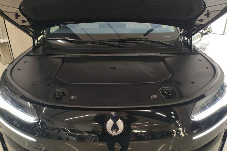 Used Denza N9 2025 Flagship Model Engine Bay