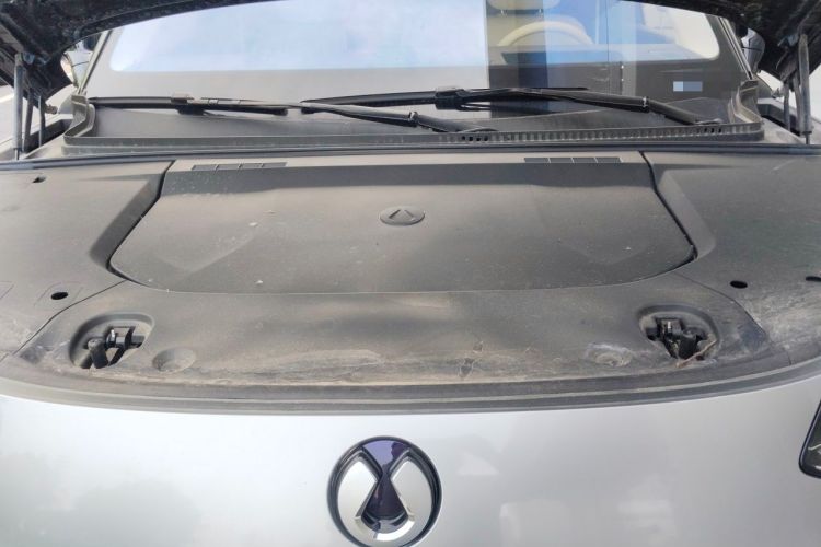 Used Denza N9 2025 Flagship Model Engine Bay