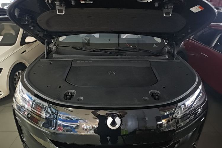 Used Denza N9 2025 Prestige Version Engine Bay