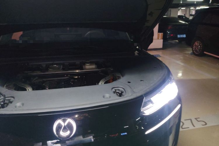 Used Denza N9 2025 Prestige Version Engine Bay Left