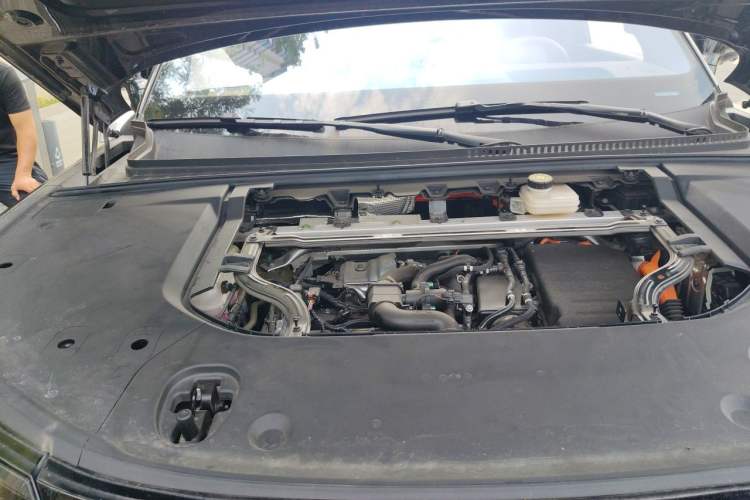 Used Denza N9 2025 Flagship Model Engine Bay