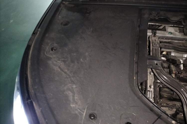 Used Denza N9 2025 Flagship Model Engine Bay Right
