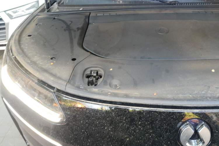 Used Denza N9 2025 Prestige Version Engine Bay Right