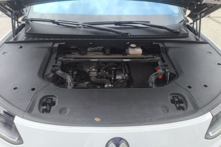 Used Denza N9 2025 Flagship Model Engine Bay