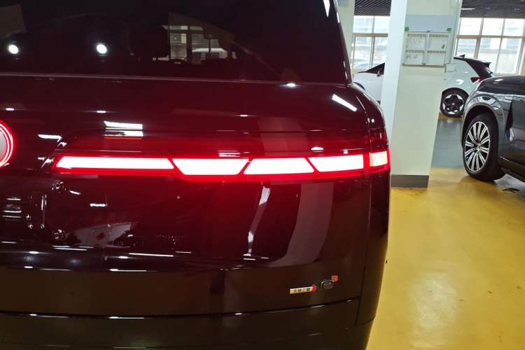 Used Denza N9 2025 Flagship Model Exterior 3