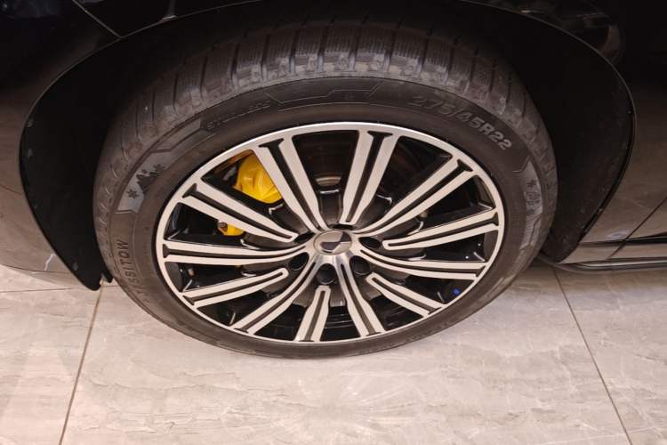 Used Denza N9 2025 Flagship Model Exterior 4