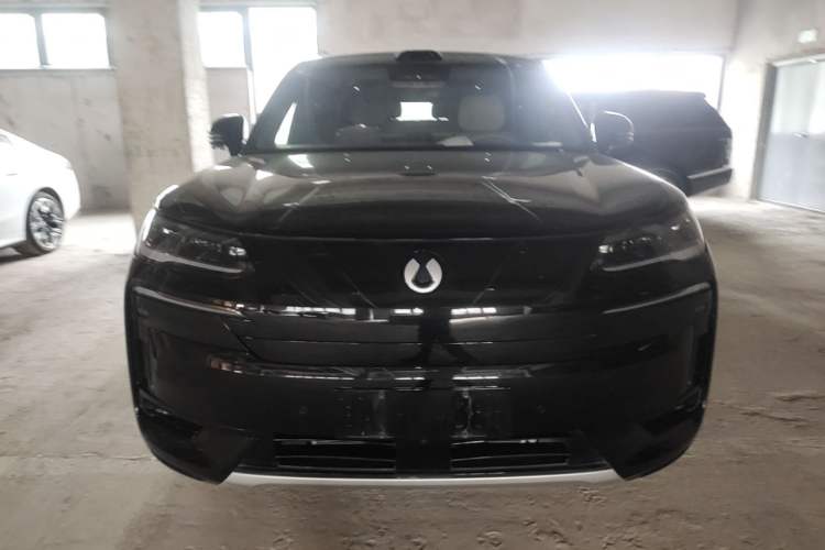 Used Denza N9 2025 Flagship Model Front