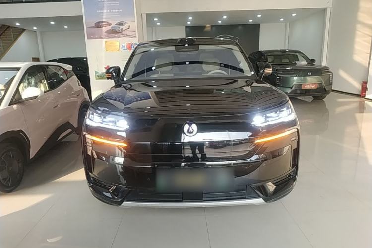 Used Denza N9 2025 Flagship Model Front