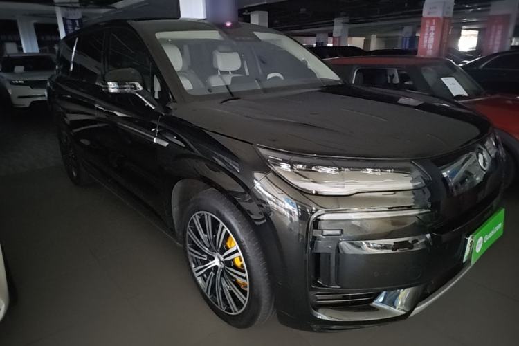 Used Denza N9 2025 Prestige Version Front Right 45 Deg