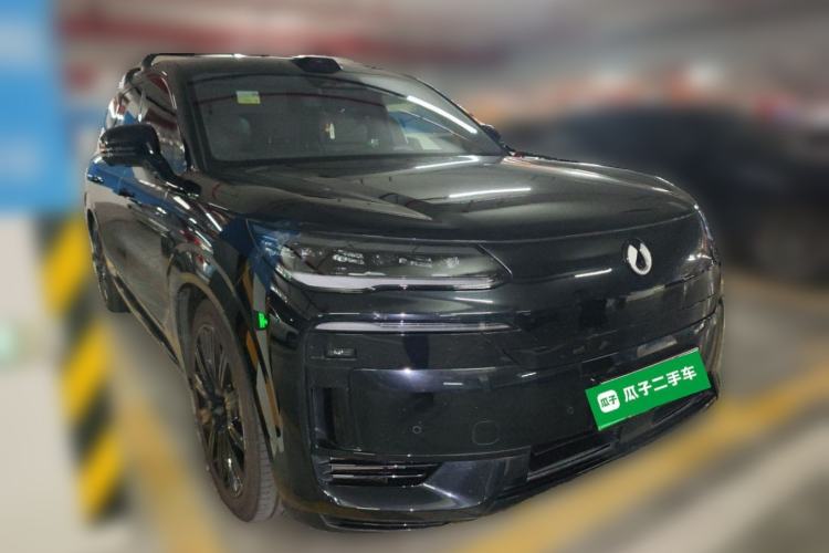 Used Denza N9 2025 Prestige Version Front Right 45 Deg