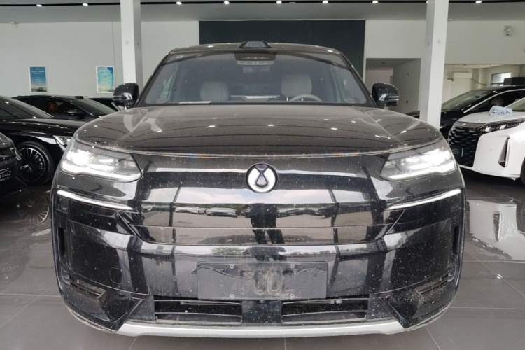 Used Denza N9 2025 Flagship Model Front