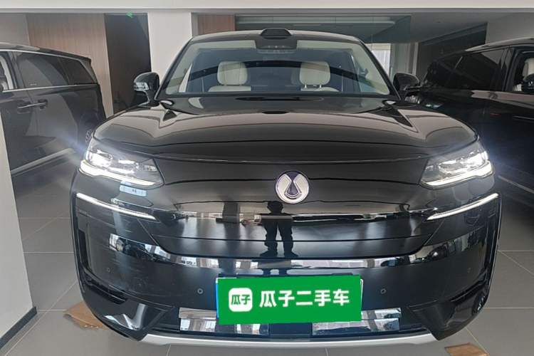 Used Denza N9 2025 Flagship Model Front