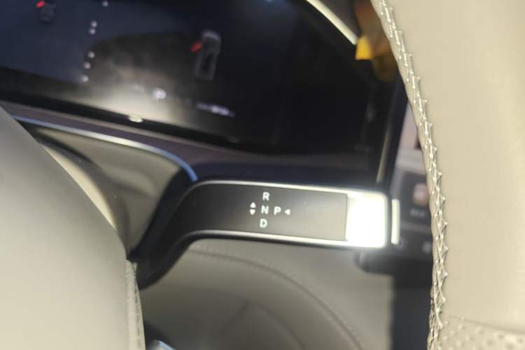 Used Denza N9 2025 Prestige Version Gear Lever