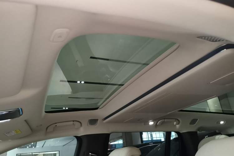 Used Denza N9 2025 Flagship Model Headliner