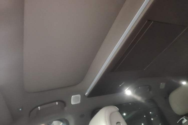 Used Denza N9 2025 Flagship Model Headliner