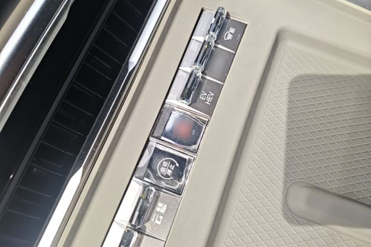Used Denza N9 2025 Prestige Version Interior 1