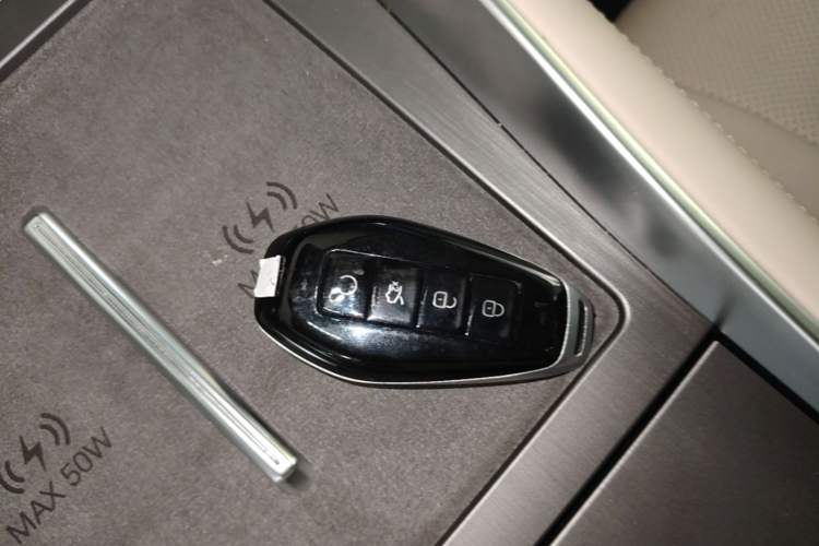 Used Denza N9 2025 Prestige Version Interior 1
