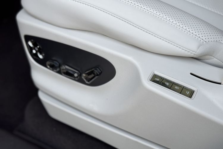 Used Denza N9 2025 Flagship Model Interior 1