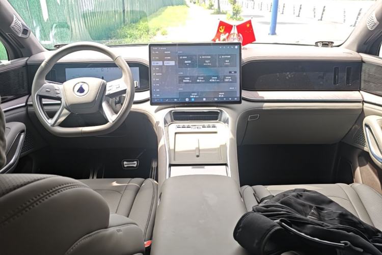 Used Denza N9 2025 Prestige Version Interior 2