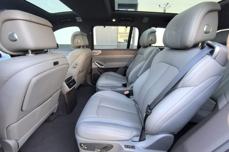 Used Denza N9 2025 Prestige Version Interior 2