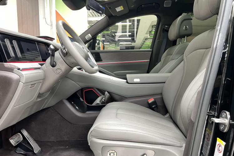 Used Denza N9 2025 Flagship Model Interior 2