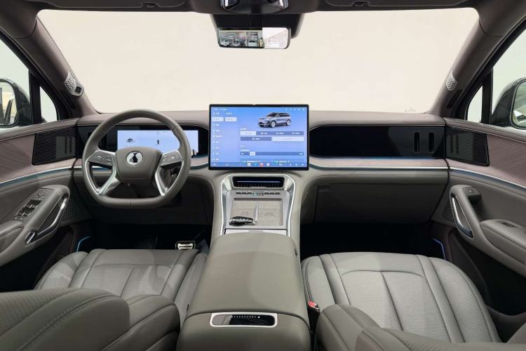 Used Denza N9 2025 Flagship Model Interior 3