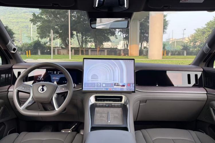 Used Denza N9 2025 Flagship Model Interior 3