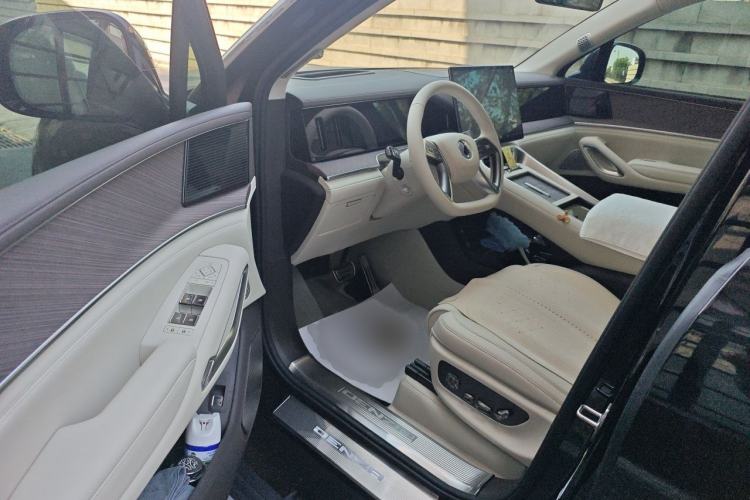 Used Denza N9 2025 Flagship Model Interior 3