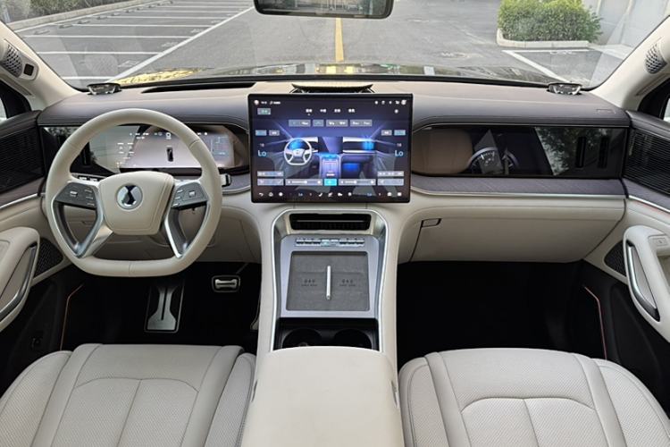 Used Denza N9 2025 Flagship Model Interior 4