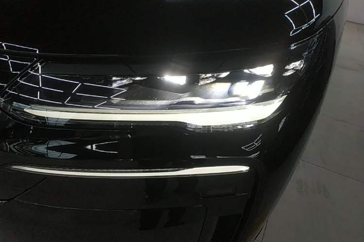 Used Denza N9 2025 Flagship Model Left Front Headlight