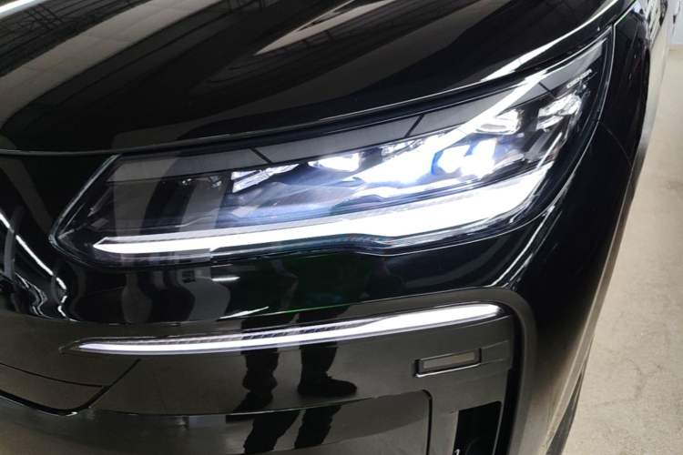 Used Denza N9 2025 Flagship Model Left Front Headlight