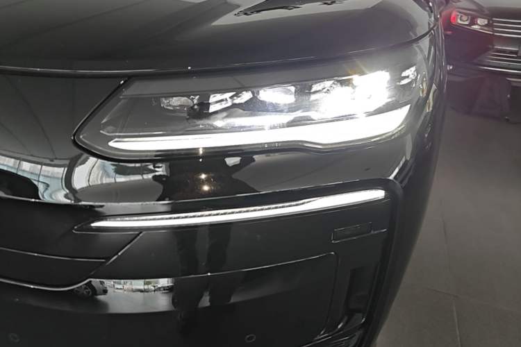 Used Denza N9 2025 Flagship Model Left Front Headlight