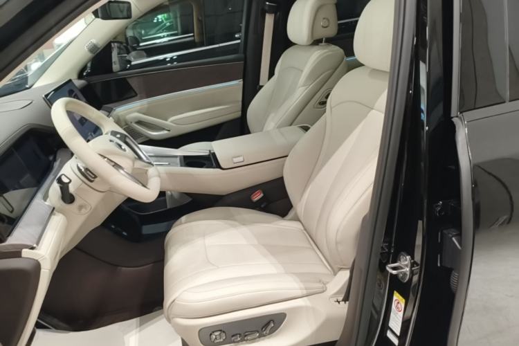 Used Denza N9 2025 Flagship Model Left Front Seat
