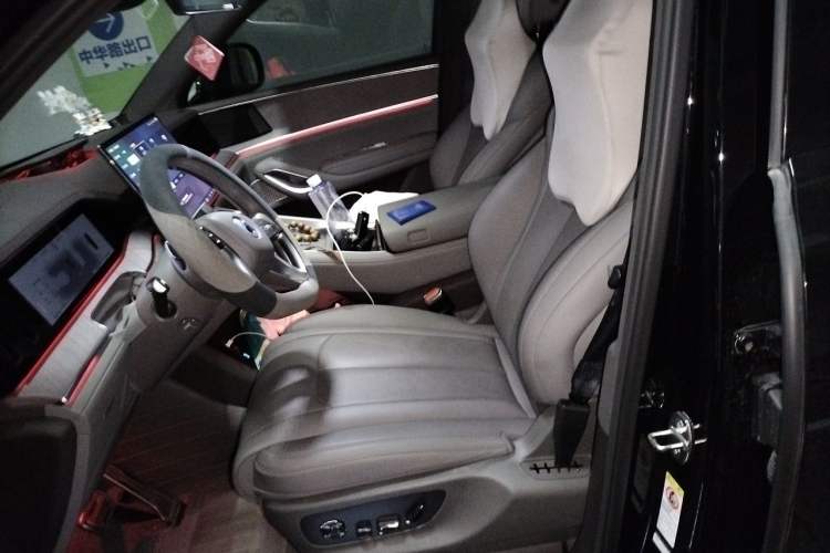 Used Denza N9 2025 Flagship Model Left Front Seat