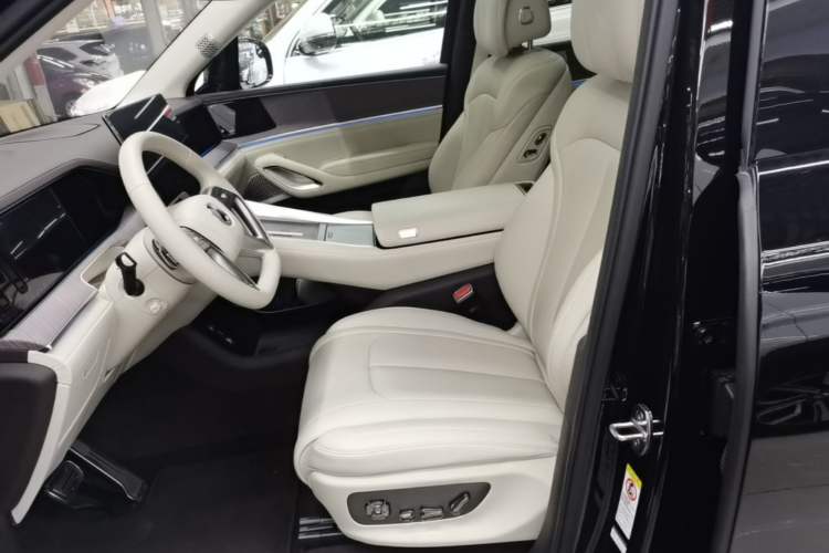 Used Denza N9 2025 Prestige Version Left Front Seat