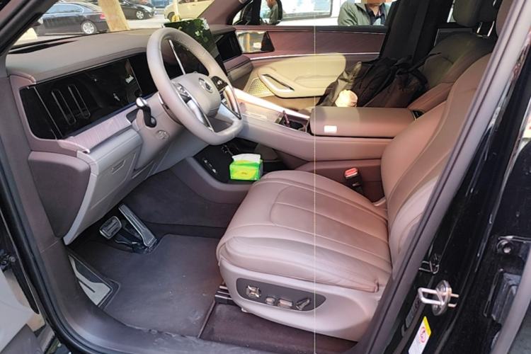 Used Denza N9 2025 Flagship Model Left Front Seat