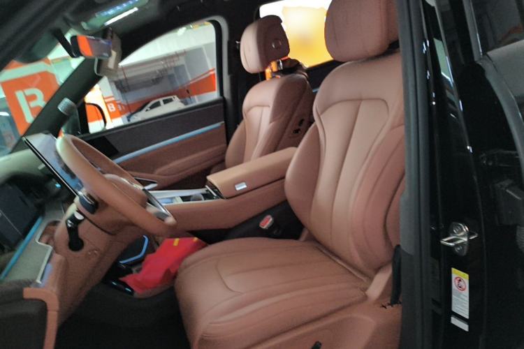 Used Denza N9 2025 Flagship Model Left Front Seat