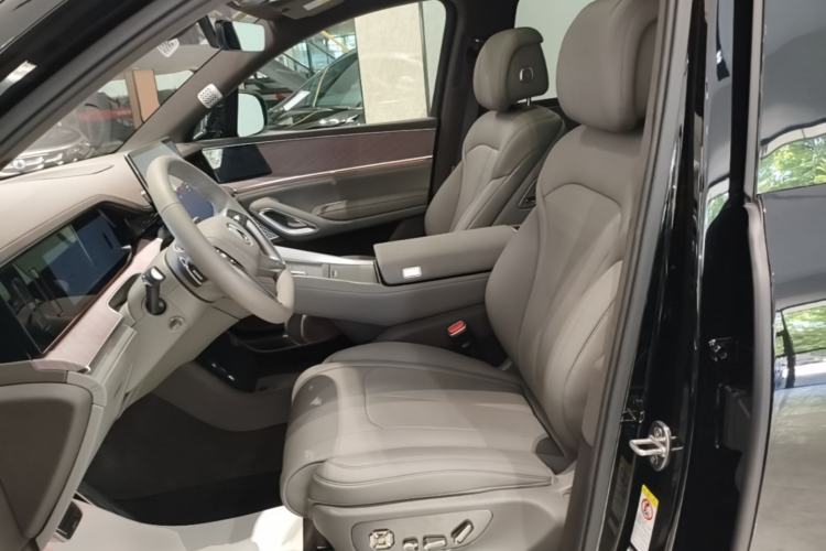 Used Denza N9 2025 Prestige Version Left Front Seat