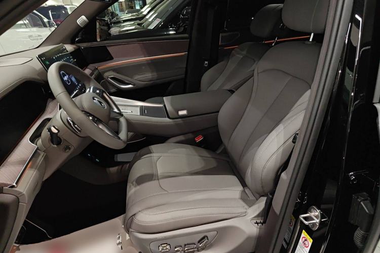 Used Denza N9 2025 Flagship Model Left Front Seat