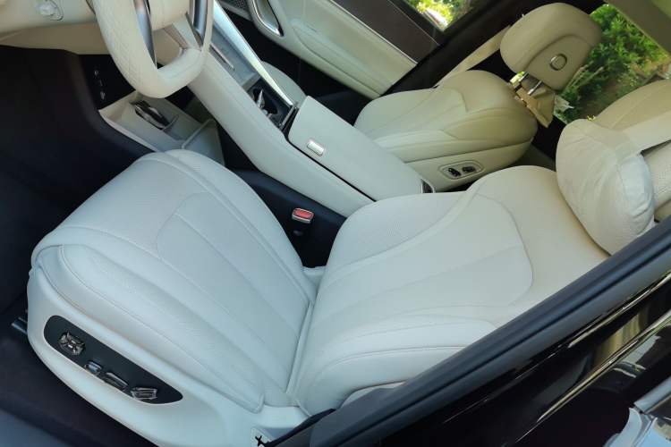 Used Denza N9 2025 Flagship Model Left Front Seat
